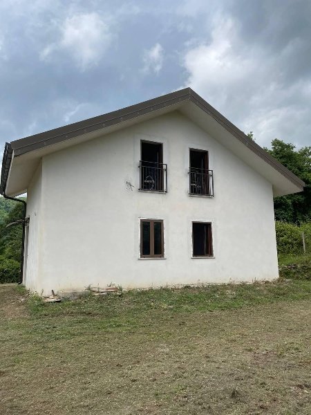 casa indipendente in vendita a Platania