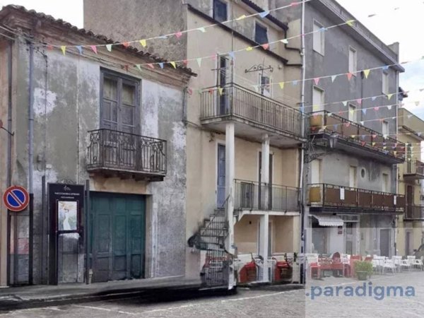 quadrivano in vendita a Platania