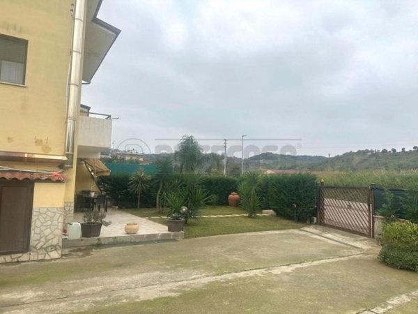 casa indipendente in vendita a San Floro