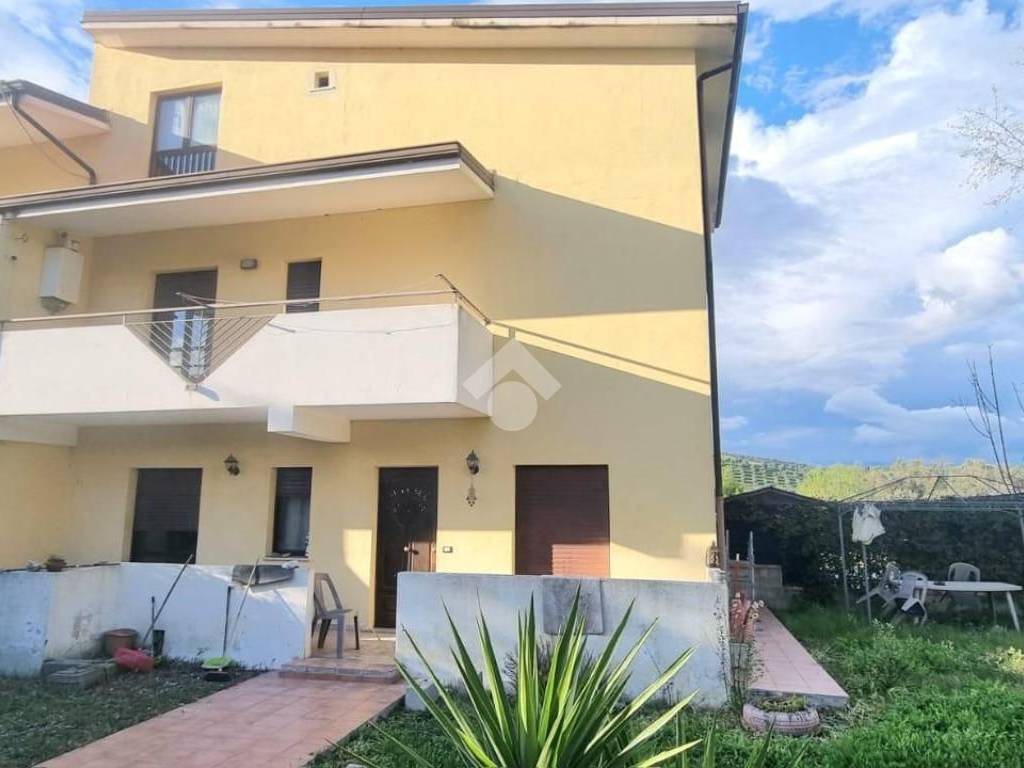 casa indipendente in vendita a San Floro