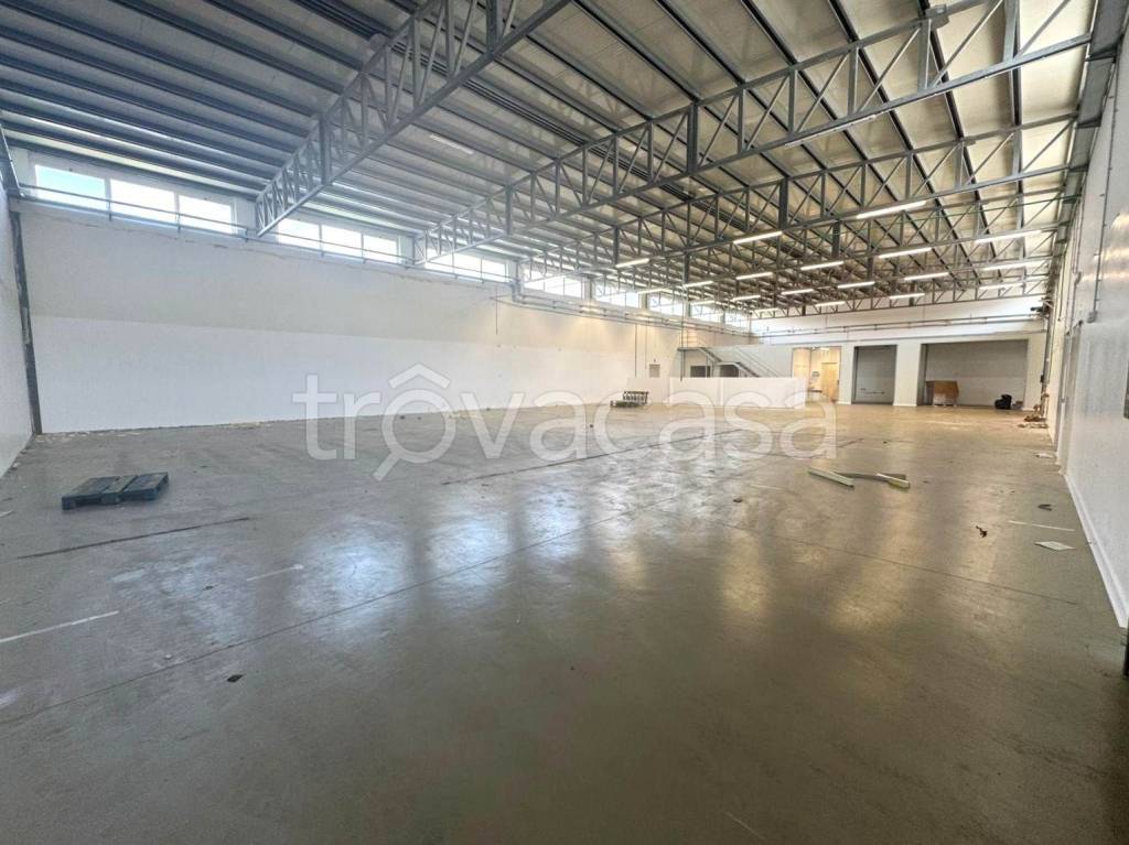 locale commerciale in vendita a San Floro