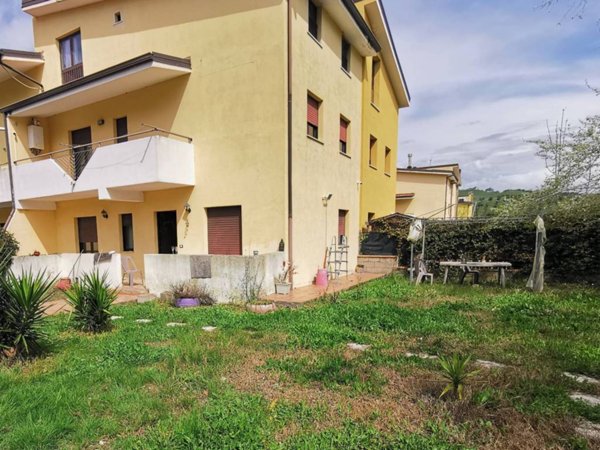 casa indipendente in vendita a San Floro