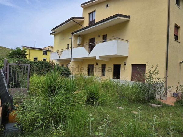 casa indipendente in vendita a San Floro