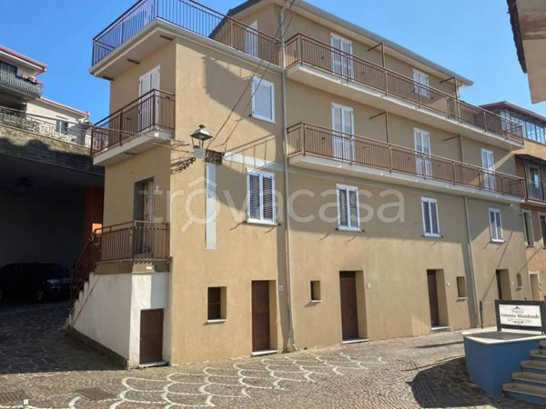 casa indipendente in vendita a San Mango d'Aquino