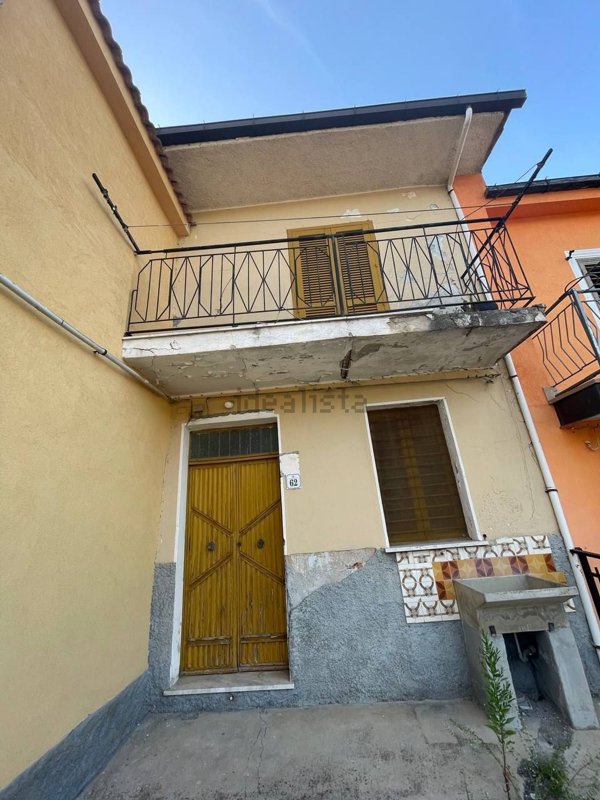casa indipendente in vendita a San Mango d'Aquino