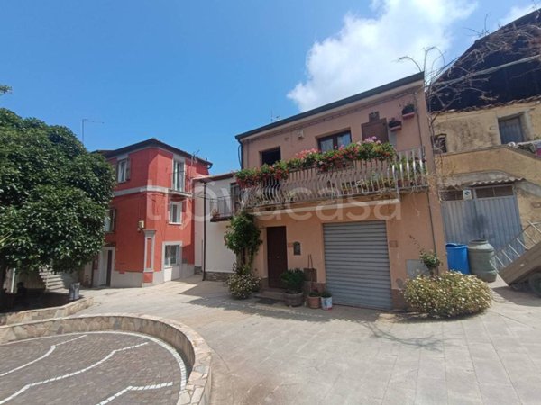 casa indipendente in vendita a San Pietro a Maida