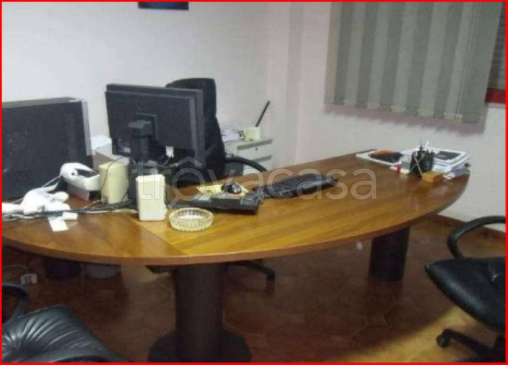 locale commerciale in vendita a San Pietro a Maida