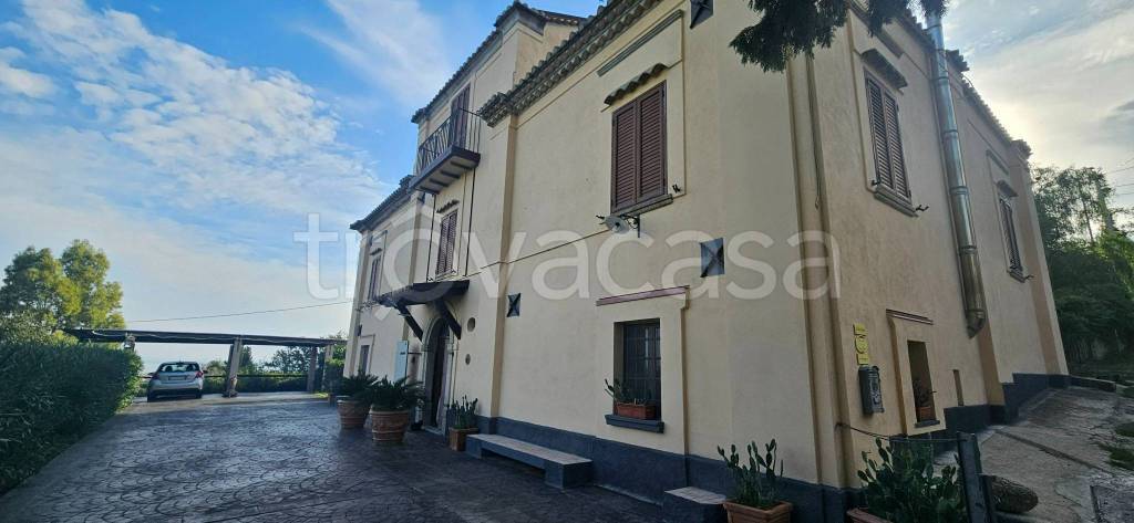 casa indipendente in vendita a San Sostene