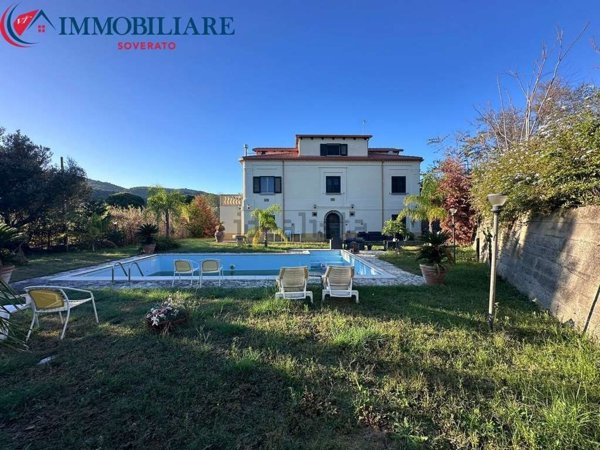 casa indipendente in vendita a San Sostene