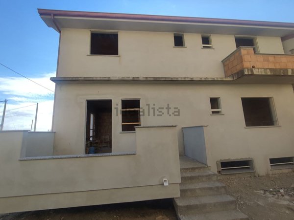 casa indipendente in vendita a San Sostene