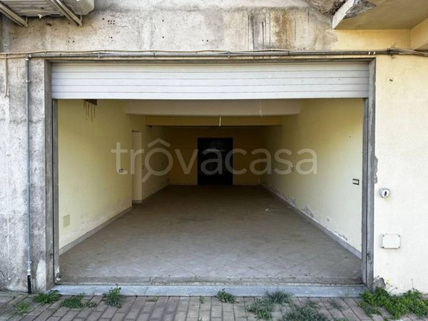 locale commerciale in vendita a San Sostene