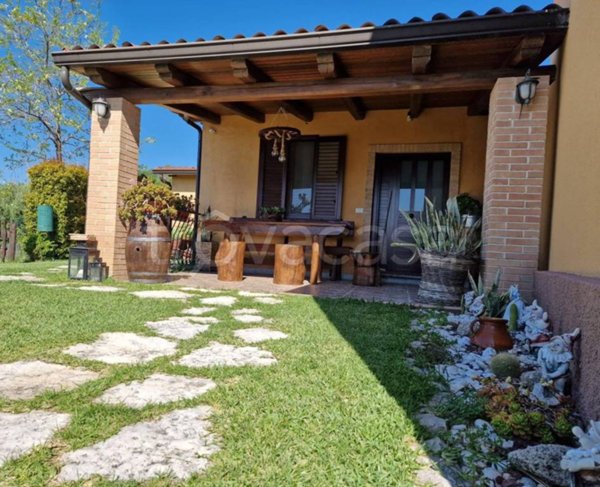 casa indipendente in vendita a Santa Caterina dello Ionio