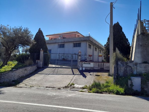 intera palazzina in vendita a Santa Caterina dello Ionio