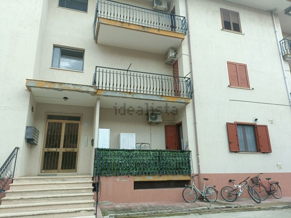 appartamento in vendita a Sant'Andrea Apostolo dello Ionio in zona Marina