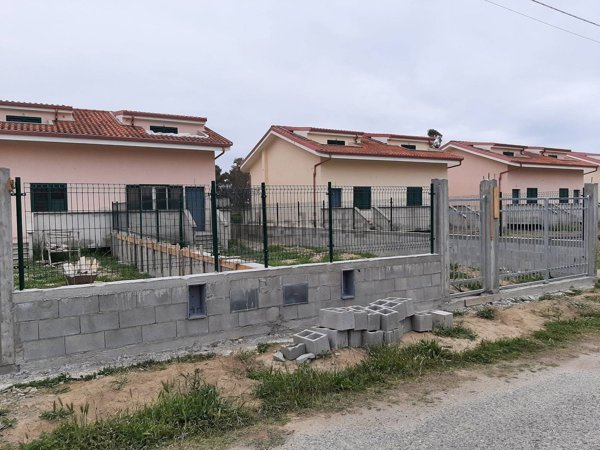 casa indipendente in vendita a Sant'Andrea Apostolo dello Ionio