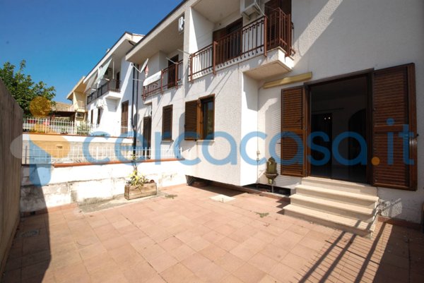 casa indipendente in vendita a Sant'Andrea Apostolo dello Ionio