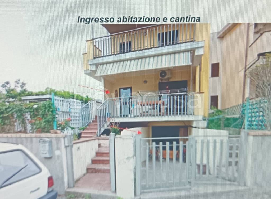 appartamento in vendita a Sant'Andrea Apostolo dello Ionio in zona Marina
