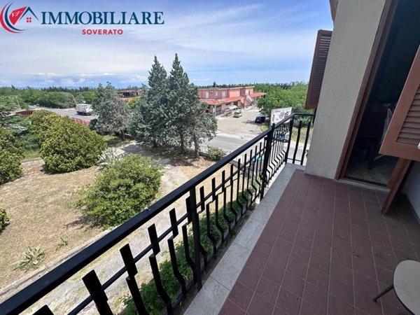 appartamento in vendita a Sant'Andrea Apostolo dello Ionio in zona Marina