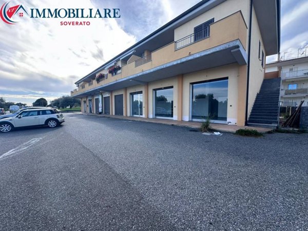 locale commerciale in vendita a Sant'Andrea Apostolo dello Ionio