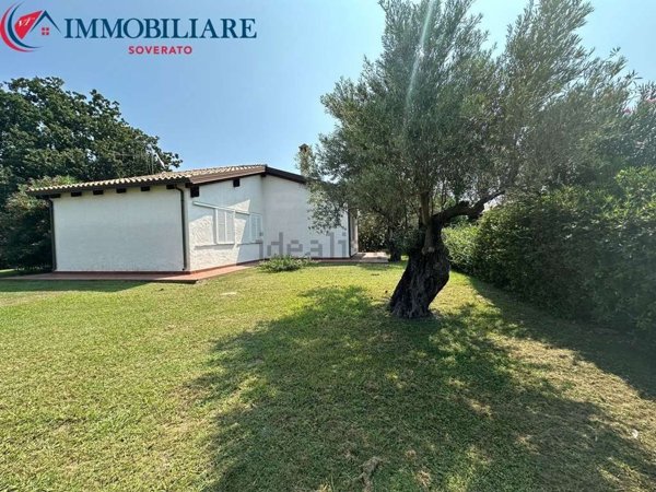 casa indipendente in vendita a Sant'Andrea Apostolo dello Ionio in zona Marina