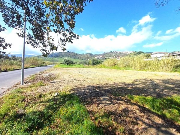 terreno edificabile in vendita a Sant'Andrea Apostolo dello Ionio