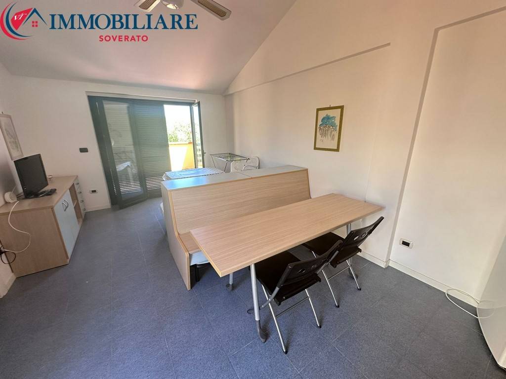 appartamento in vendita a Sant'Andrea Apostolo dello Ionio in zona Marina