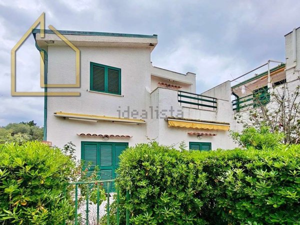 casa indipendente in vendita a Sant'Andrea Apostolo dello Ionio