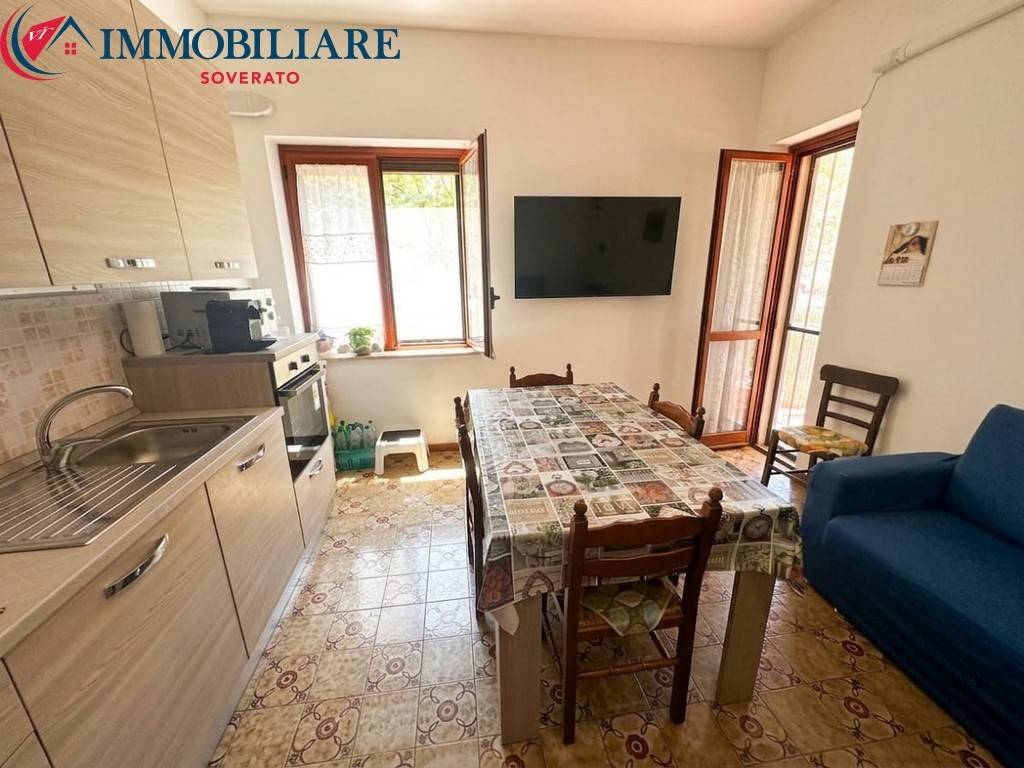 appartamento in vendita a Sant'Andrea Apostolo dello Ionio in zona Marina
