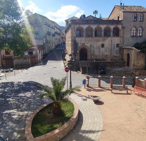 casa indipendente in vendita a Sant'Andrea Apostolo dello Ionio