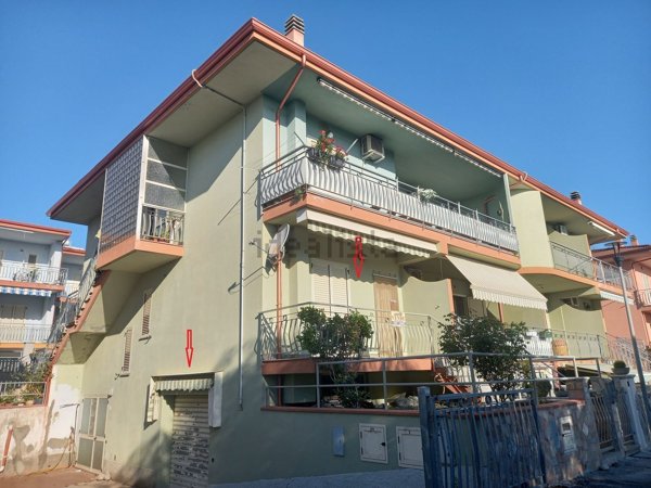 appartamento in vendita a Sant'Andrea Apostolo dello Ionio in zona Marina