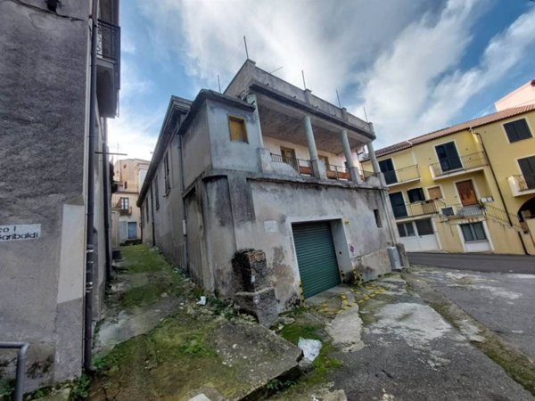 casa indipendente in vendita a Satriano