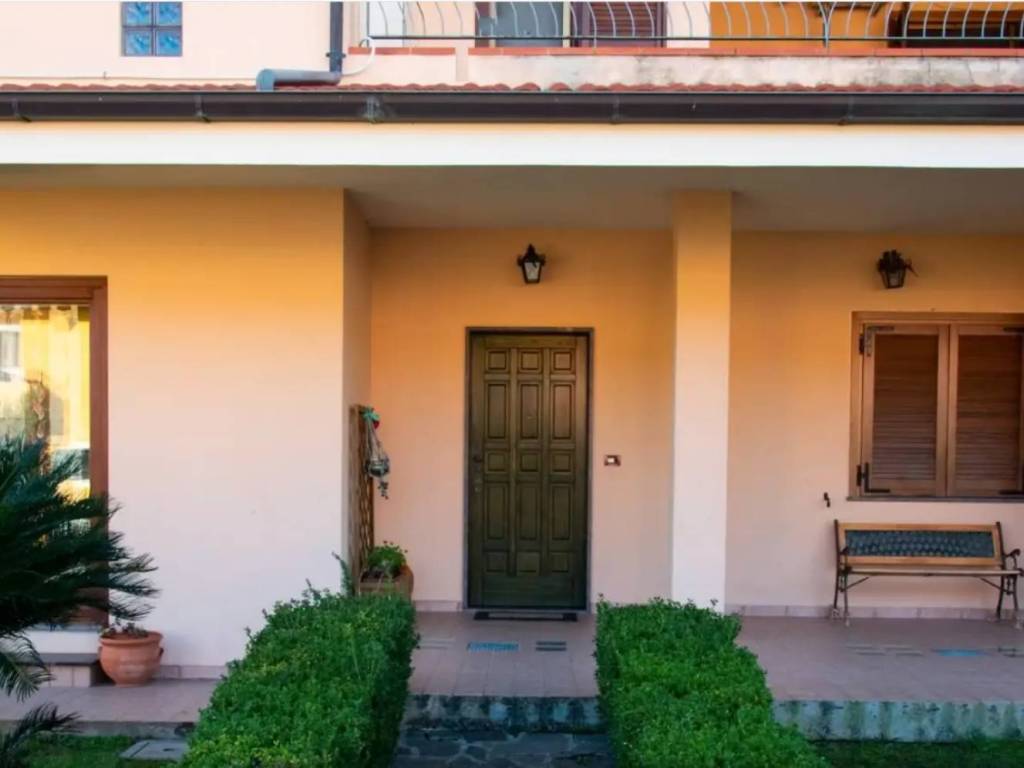 casa indipendente in vendita a Satriano