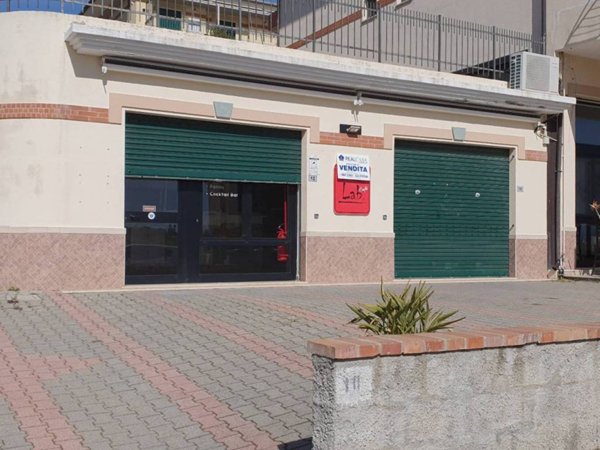 negozio in vendita a Satriano