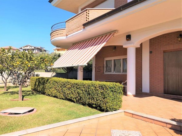 casa indipendente in vendita a Satriano