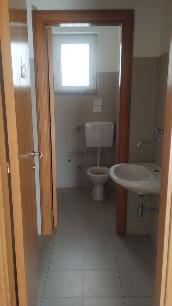 locale commerciale in vendita a Satriano