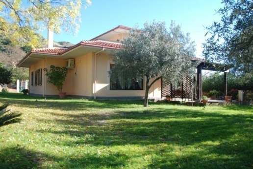 casa indipendente in vendita a Satriano