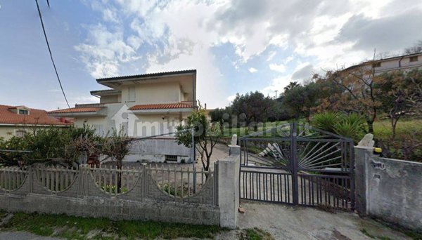 casa indipendente in vendita a Satriano