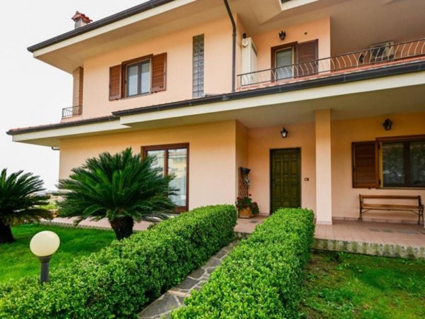 casa indipendente in vendita a Satriano