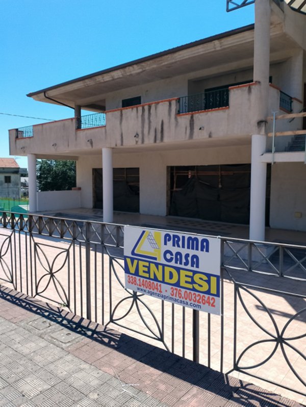 locale di sgombero in vendita a Satriano