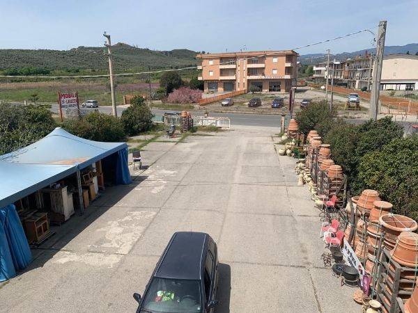 locale commerciale in vendita a Sellia Marina