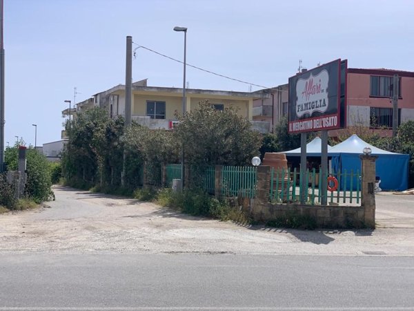 negozio in vendita a Sellia Marina