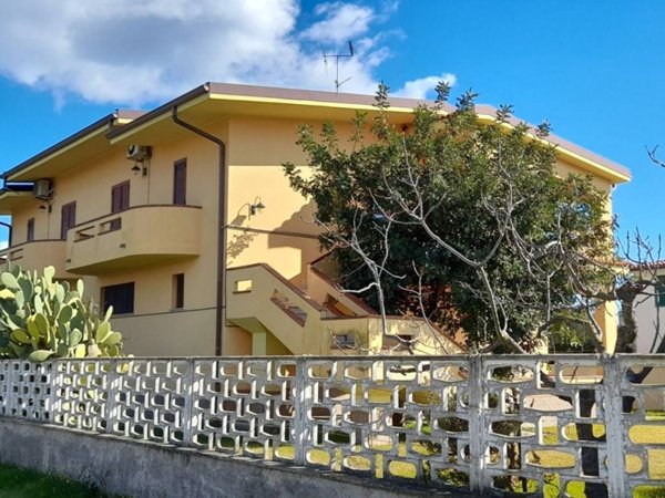 casa indipendente in vendita a Sellia Marina