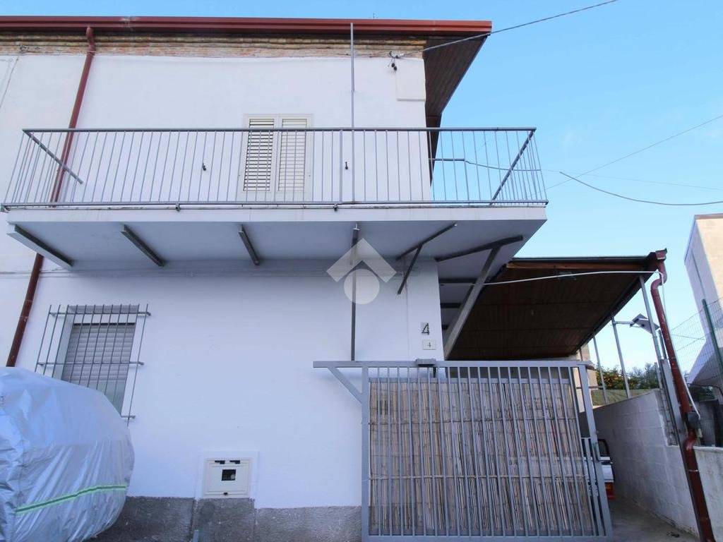 casa indipendente in vendita a Sellia Marina