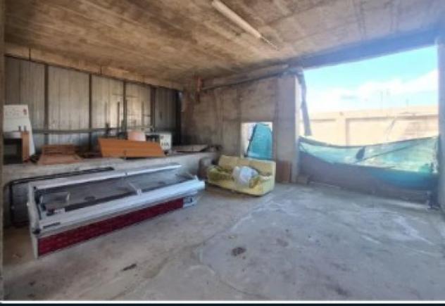 locale di sgombero in vendita a Sellia Marina