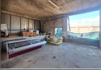 locale commerciale in vendita a Sellia Marina