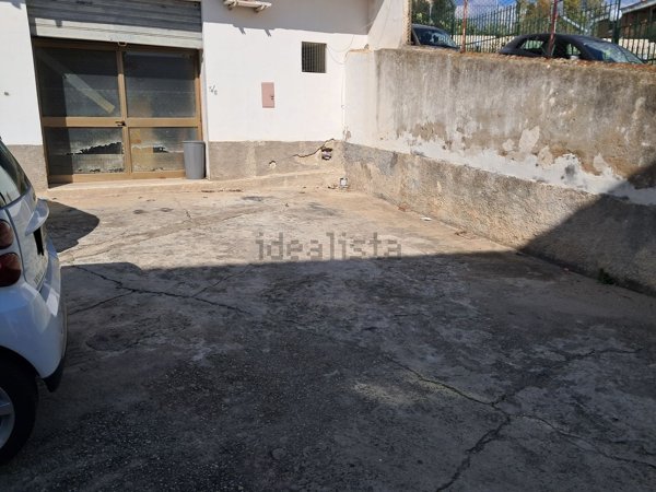 locale di sgombero in vendita a Sellia Marina