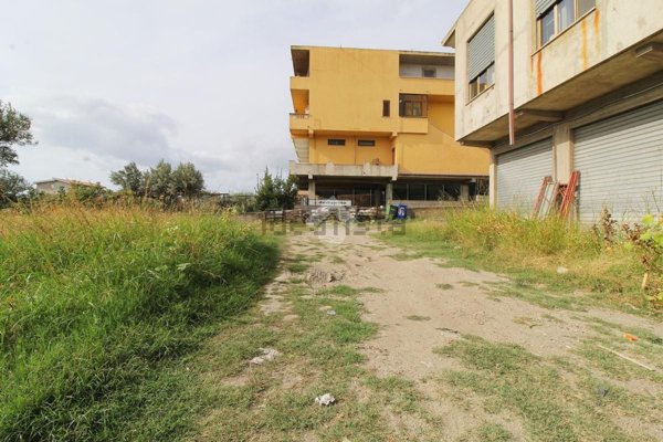 locale di sgombero in vendita a Sellia Marina