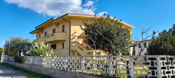 casa indipendente in vendita a Sellia Marina