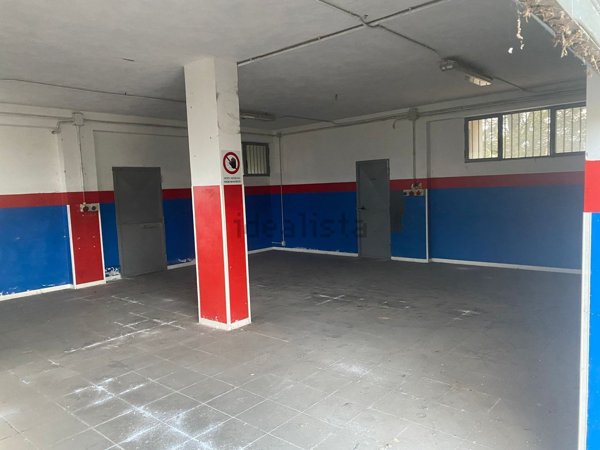 locale commerciale in vendita a Sellia Marina