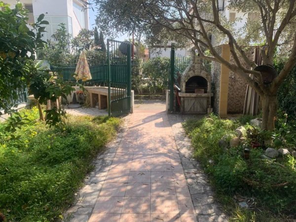 casa indipendente in vendita a Sellia Marina